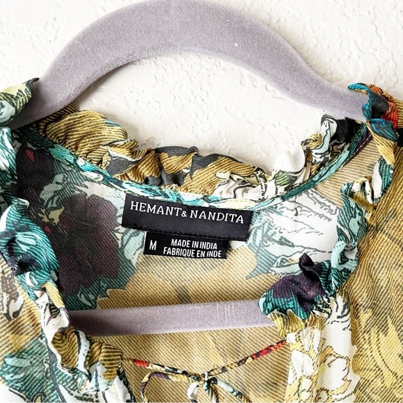 ANTHROPOLOGIE Hemant & Nandita Keysyone Blouse in Green Floral 100% Silk M - Picture 9 of 9